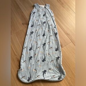 Kyte baby shark Print sleep sack. Size Large TOG 1.